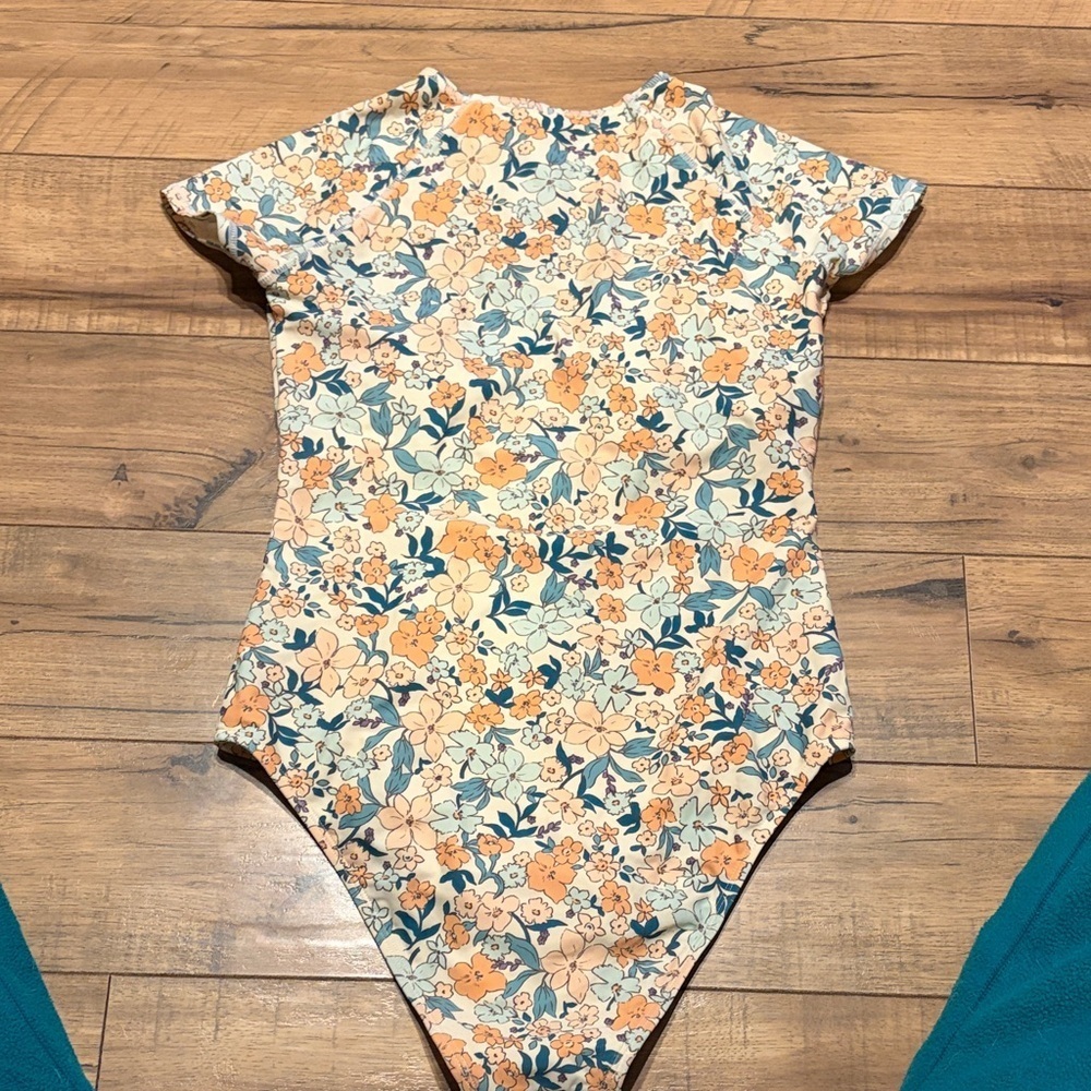 Cupshe Floral Print Short Sleeve Swimsuit - Picture 1 of 3